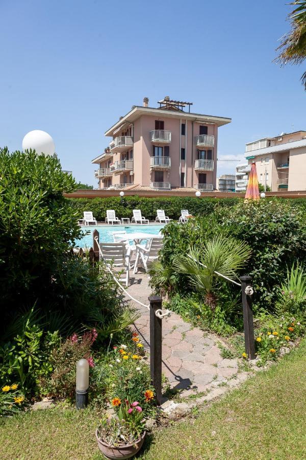 Hotel Primavera Sul Mare Lido Di Savio Ngoại thất bức ảnh