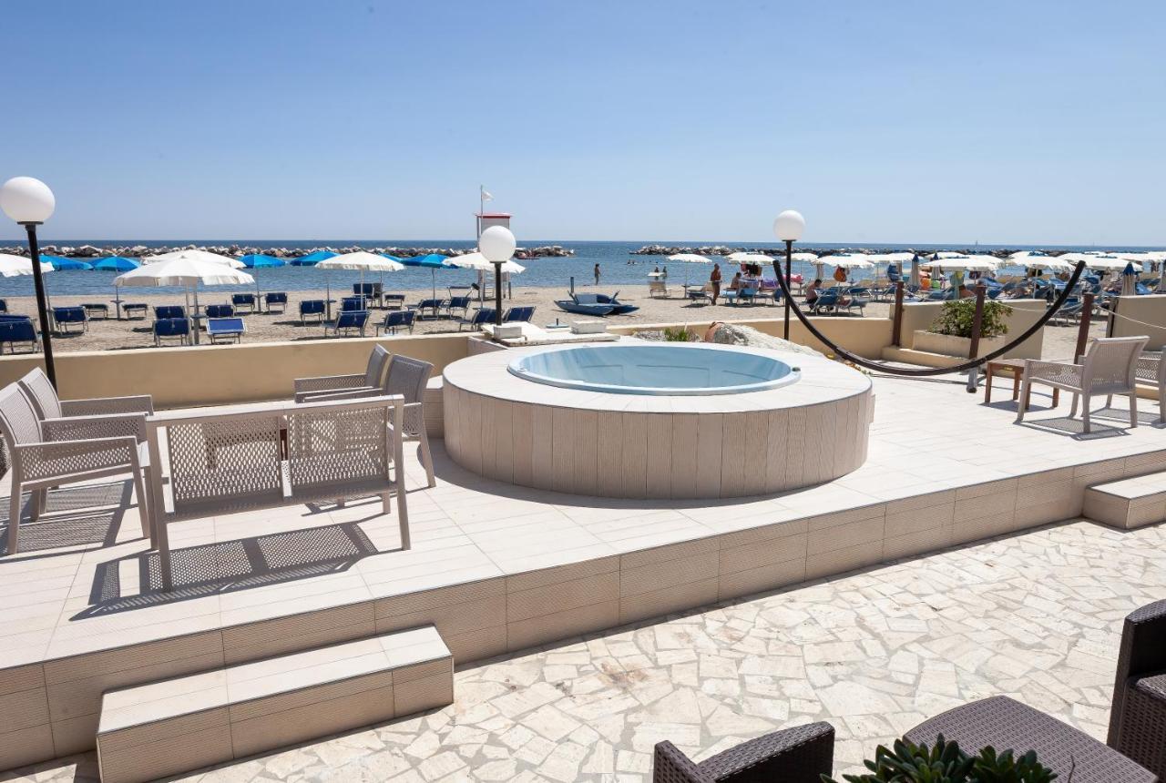 Hotel Primavera Sul Mare Lido Di Savio Ngoại thất bức ảnh