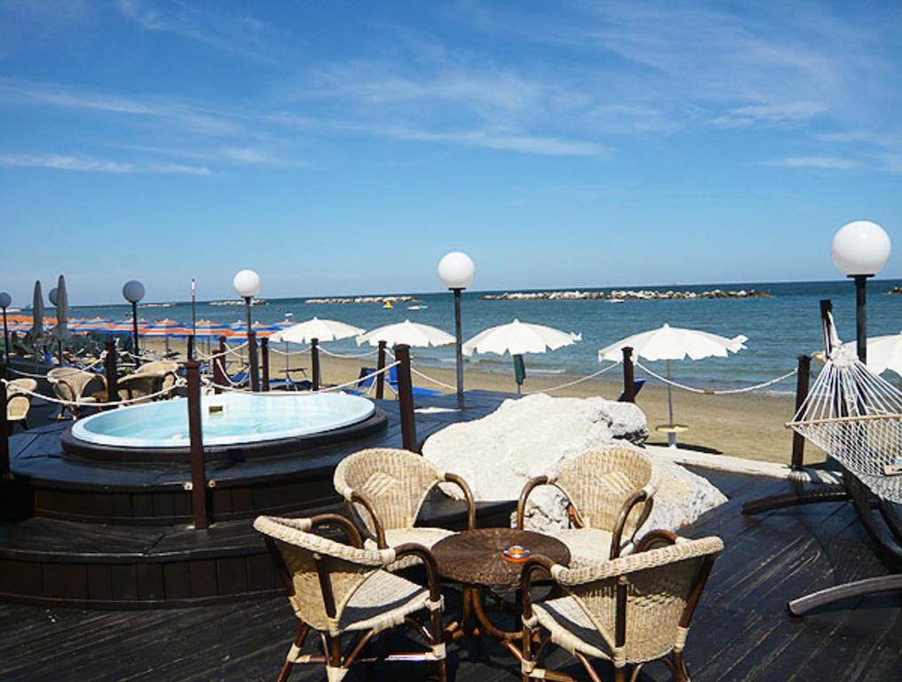 Hotel Primavera Sul Mare Lido Di Savio Ngoại thất bức ảnh