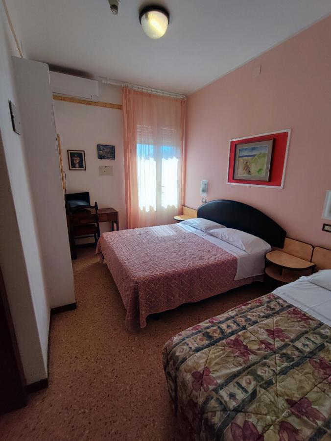Hotel Primavera Sul Mare Lido Di Savio Ngoại thất bức ảnh